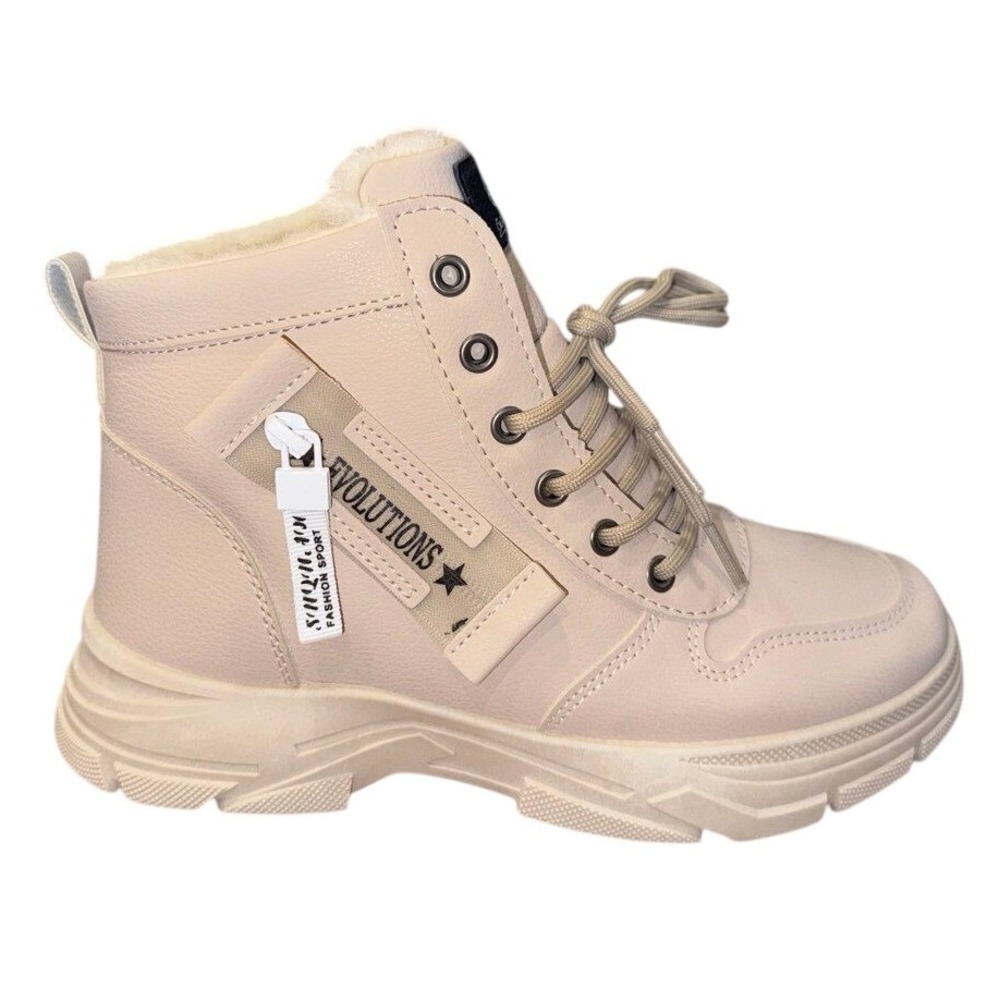 ZW Evolutions Ankle Boots Women Sz 9 Beige Faux Fur Lined Lace Up Lug Sole NWOB